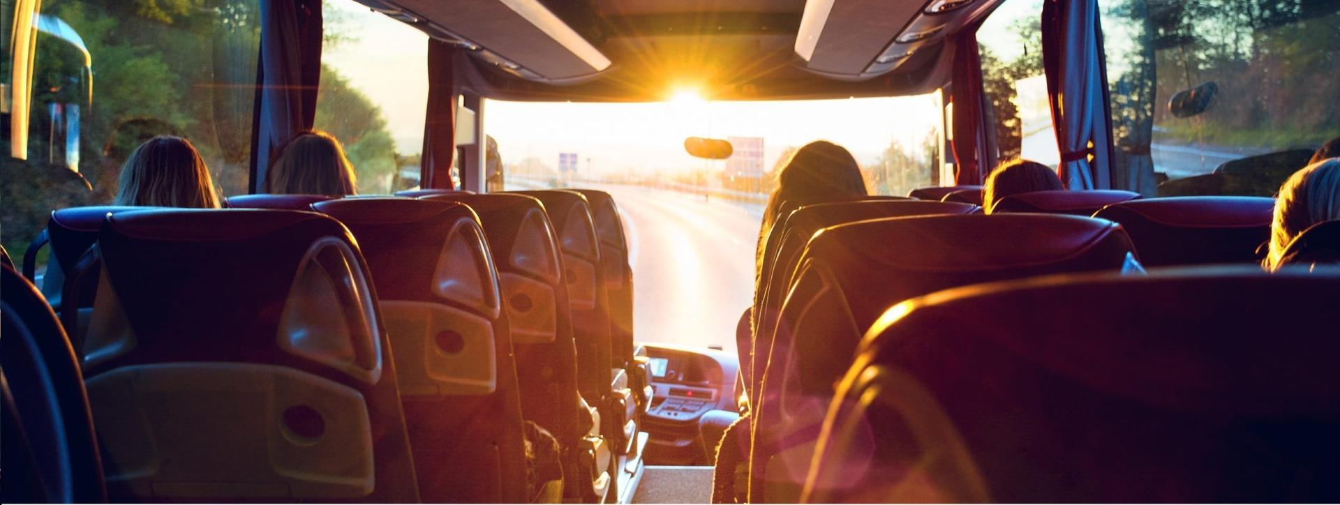 Путешествуем с комфортом: лучшие практики для комфортного путешествия на автобусе фото 